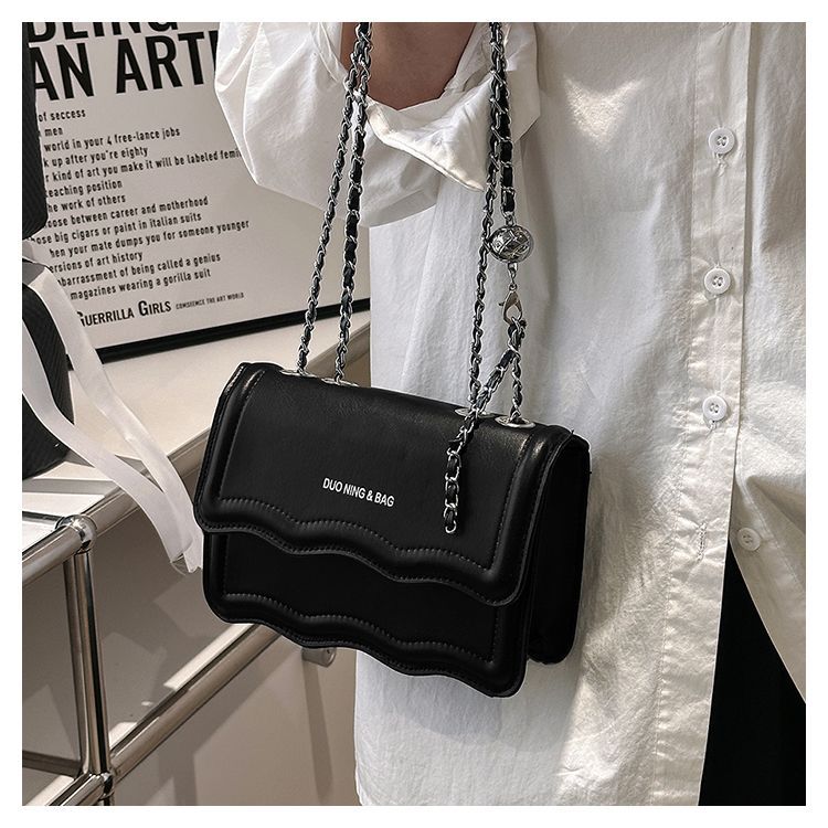 Wave Women's Chain Small Square Crossbody Shoulder Bag Versatile_voghion.com