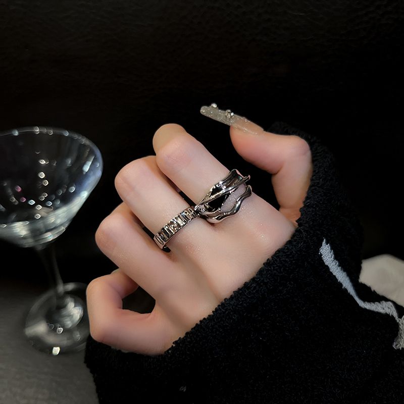 Geometric cold style ins black crystal ring niche design fashionable personality high-end open ring internet celebrity female trend