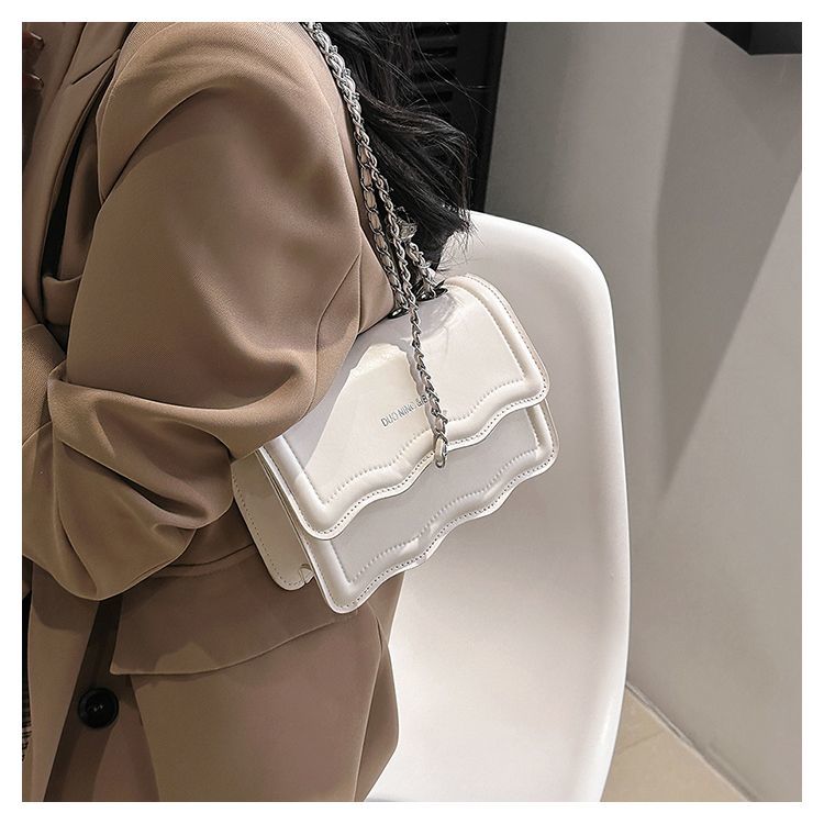 Wave Women's Chain Small Square Crossbody Shoulder Bag Versatile_voghion.com