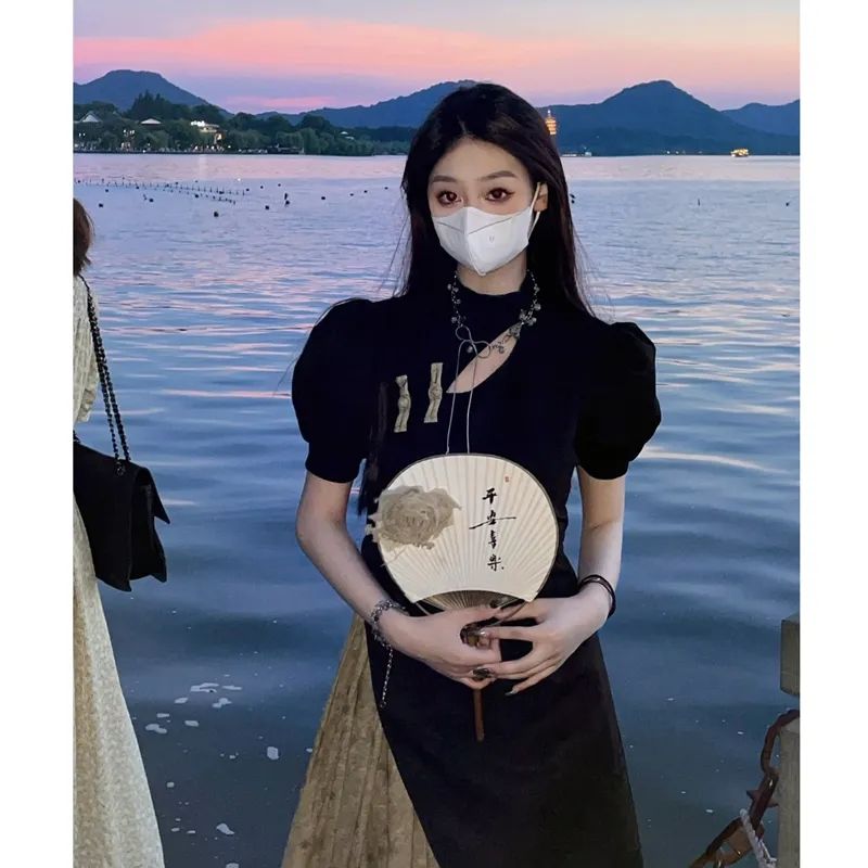 新中式假兩件撞色連衣裙女春季2023新款氣質氛圍感設計款中長裙子