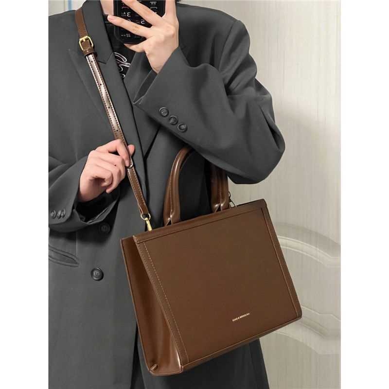 College Wind Briefcase Class Commuter Bag Korean Tote Bag Large Capacity Messenger Bag Retro Shoulder Handbag