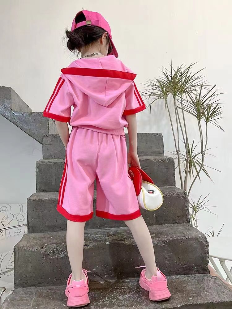 Girls short-sleeved suit summer hooded top shorts 2023 new children's thin section zipper middle and big children's two-piece suit