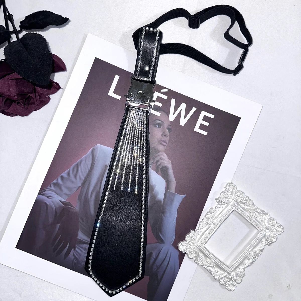 Cravatta personalizzata in pelle con frange di diamanti flash elastica libera pigra uniforme preppy per nuovi studenti_voghion.com