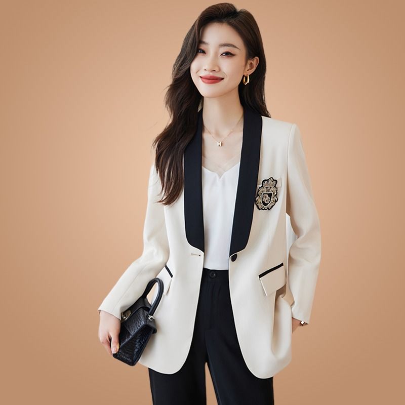 Small fragrance suit jacket female spring and autumn 2023 new small casual high-end sense popular suit jacket this year