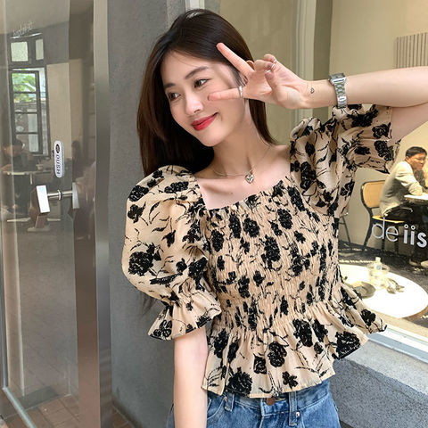 Short-sleeved chiffon shirt women's 2023 summer thin section slim waist cover belly ruffled puff sleeve French square collar top