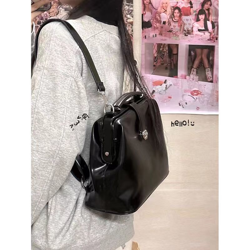 包包女2023新款2023高級感小眾斜挎包上課通勤大容量手提雙肩書..