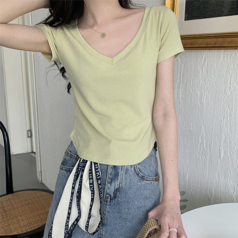 Retro white short-sleeved t-shirt women's summer fashion western temperament sweet and spicy top V-neck with slim fit bottoming shirt T-shirt