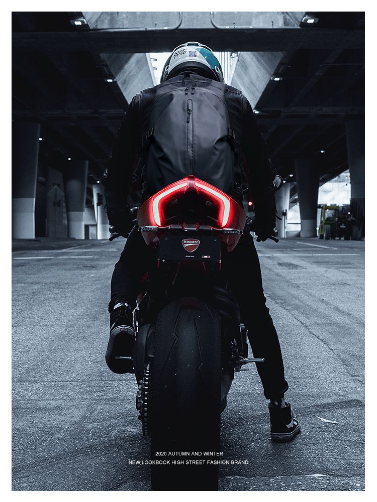 摩托车头盔包男全盔骑士包大容量防水摩旅装备双肩包机车骑行背包
