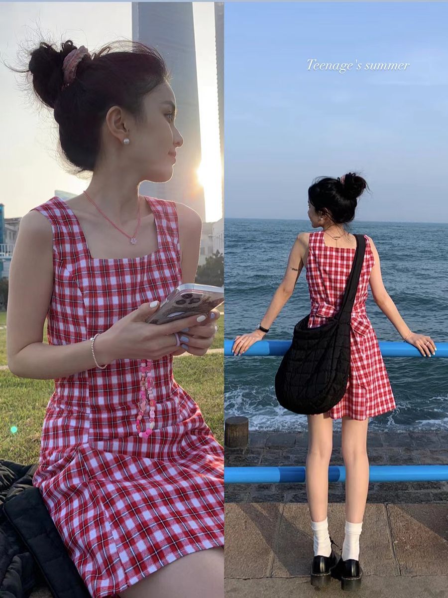 Spicy suspender dress women 2023 summer new French sleeveless a-line waist slimming red plaid skirt