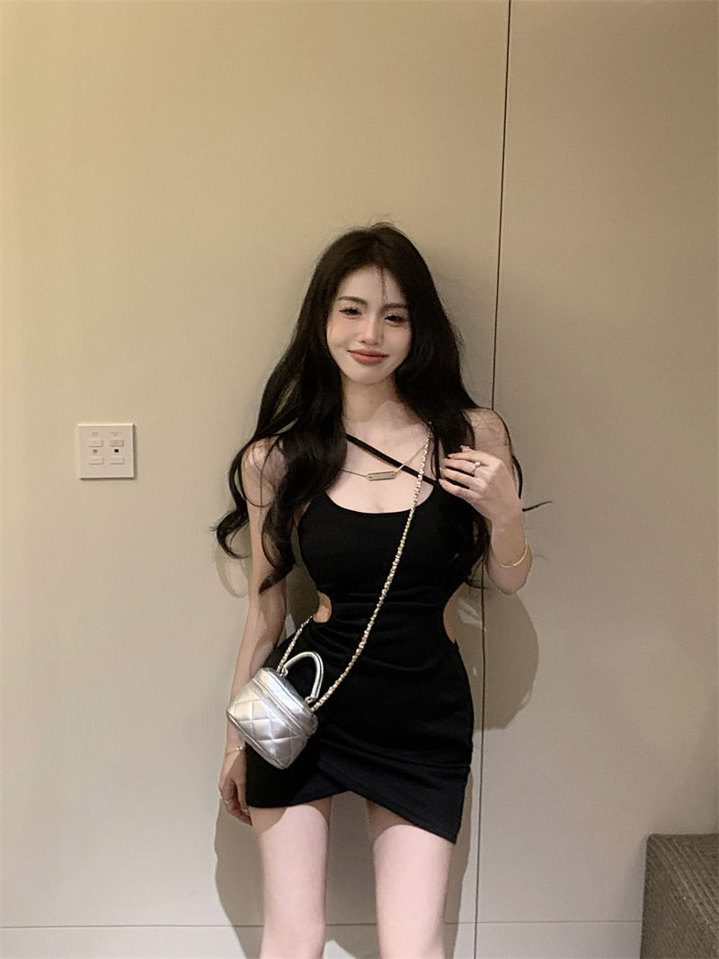 European and American style hollow strap dress female niche scheming irregular design foreign style waistless hot girl bag hip skirt