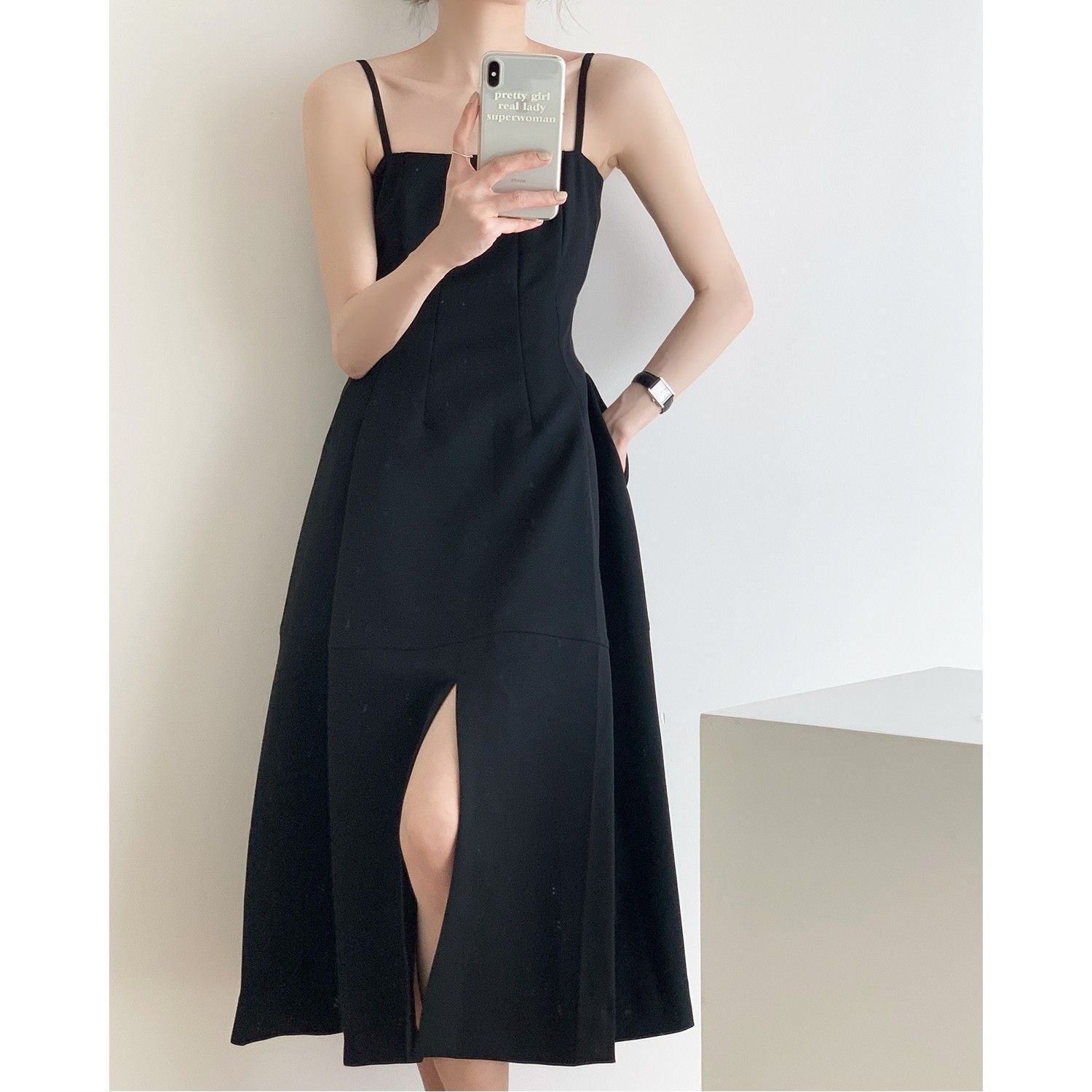 Black retro Hepburn style slit suspenders little black dress women's high-end French design sense niche high-waisted dress