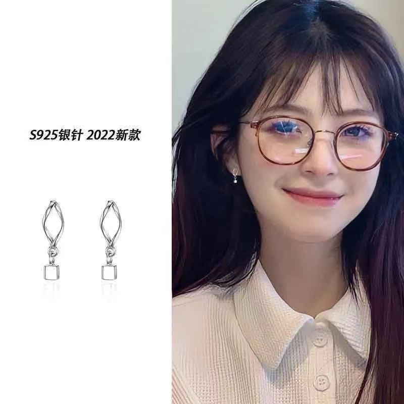 S925純銀耳釘簡約女小巧精緻氣質耳墜耳環2023年新款潮簡約冷淡風