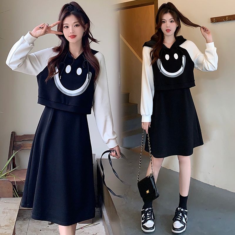 Fake two-piece hooded sweater dress women's spring and autumn large size fat mm slimming cover belly foreign style dress 200 catties 300