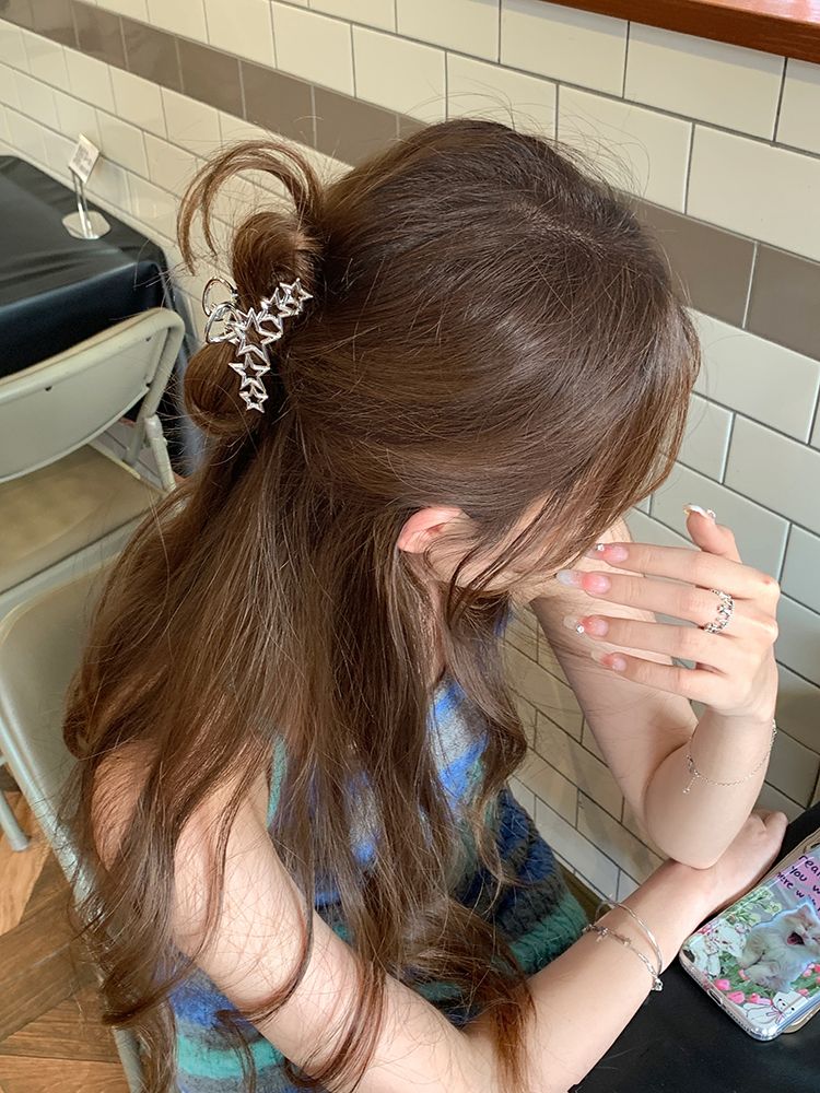 Spring and summer new hot girl ins style hollow star grabber metal half-tied shark clip hair grabber hairpin hair accessories