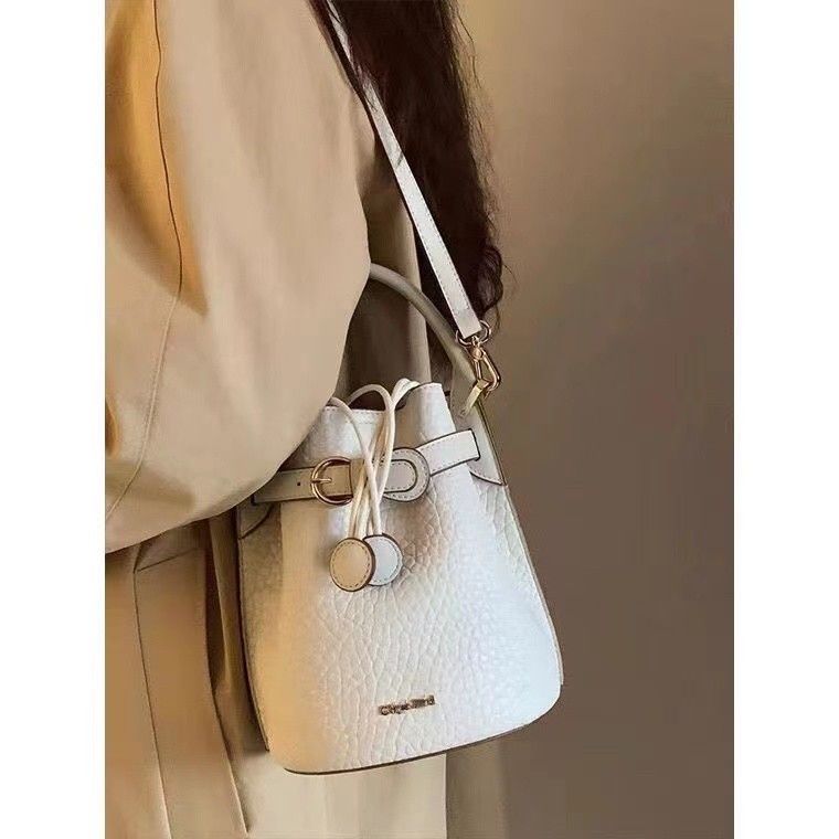 Chiv3nd 加州仲夏超軟水桶包包女2023新款春季手提單...