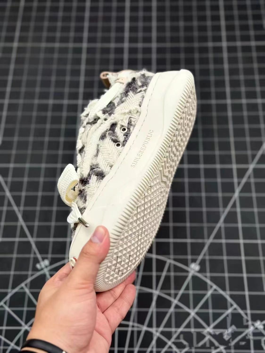 SMILEREPUBLIC Tan Jianci Same Style Cheese Cat Open Smile Canvas Women's Thick Sole Versatile Couple Board Shoes_voghion.com