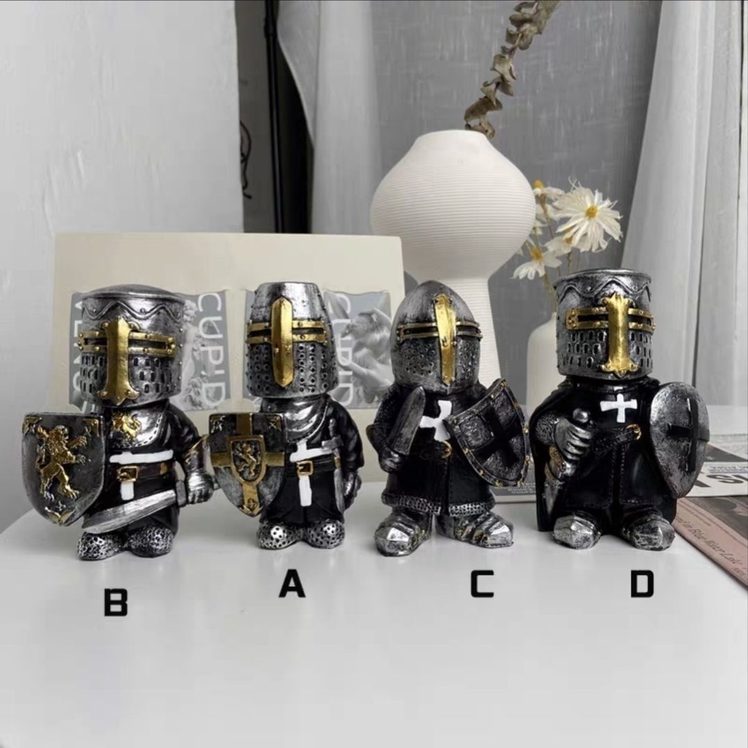 Quirky Small Doll High-End Niche European Style Knight Guard Figurine Desk Soldier_voghion.com