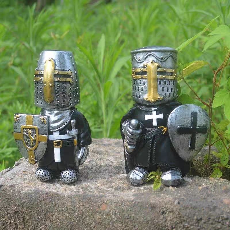 Quirky Small Doll High-End Niche European Style Knight Guard Figurine Desk Soldier_voghion.com