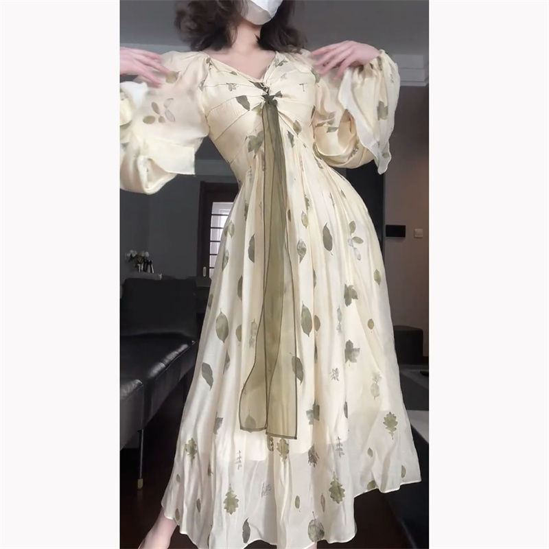 French tea break long-sleeved court style dress female students early spring waist Korean version of Platycodon grandiflora super fairy chic A-line skirt