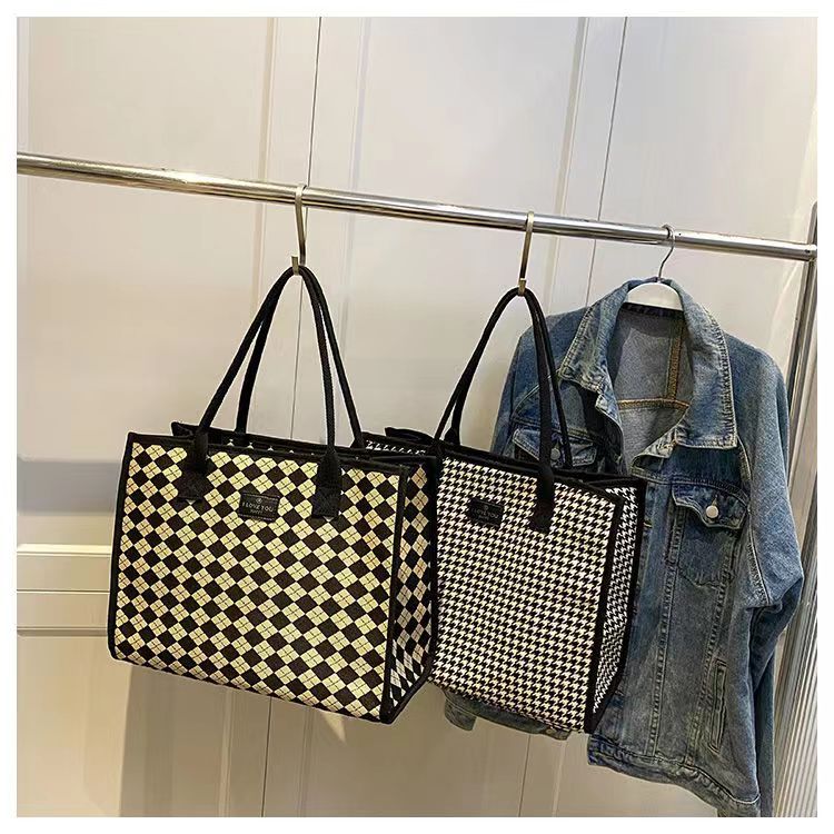 Sac à main en toile pour femmes, fourre-tout polyvalent à carreaux, grande capacité, mode printemps/été, épaule avancée, sac de maman_voghion.com
