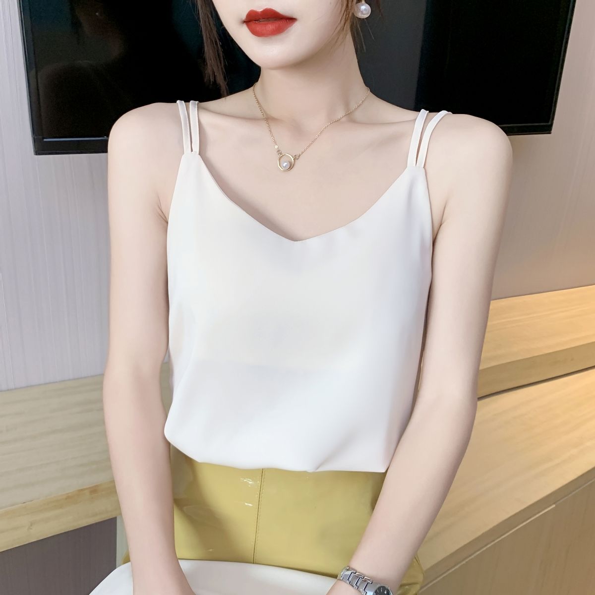 韓版時尚雪紡吊帶背心女夏季新款垂感外穿內搭v領白色打底衫上衣