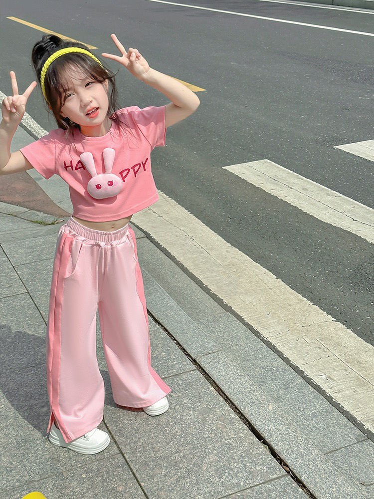 Girls summer suit western style 2023 popular style children's short-sleeved T-shirt little girl fashionable wide-leg pants two-piece set trendy