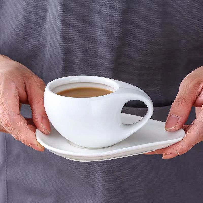 欧式200ml歪型杯陶瓷拉花拿铁咖啡杯套装家用小奢华早餐杯勺