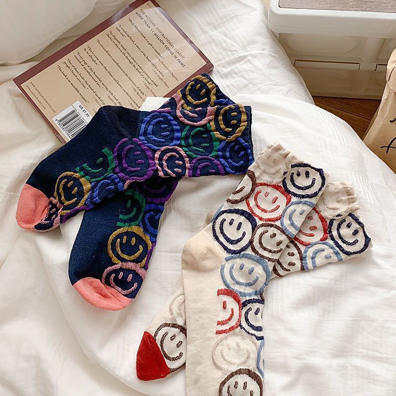 Pleines de chaussettes mi-tubes pour enfants en relief tridimensionnel souriant, styles célèbres sur Internet coréens à la mode sur Instagram,_voghion.com