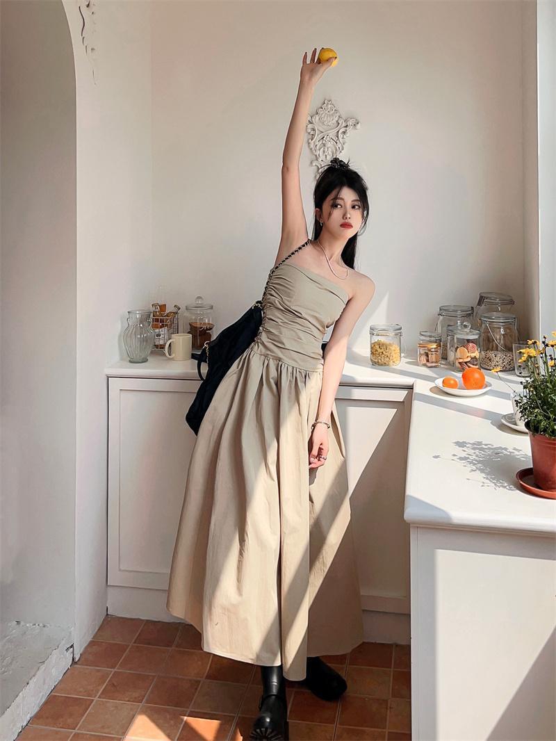 Fashion design sense tube top temperament dress women spring  new one-shoulder khaki waist waist long skirt tide