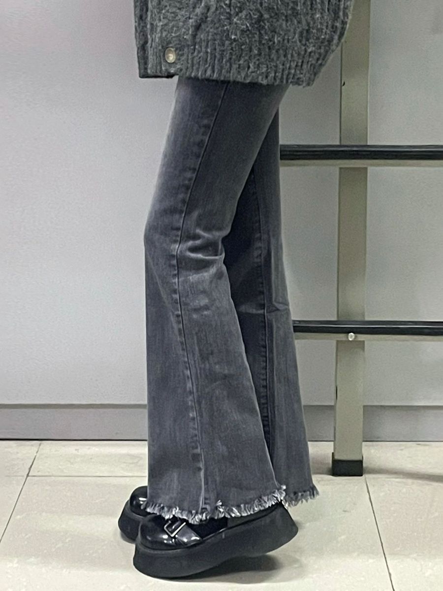 黑灰色高腰直筒微喇牛仔褲女設計感毛邊修身顯瘦百搭學生喇叭褲子