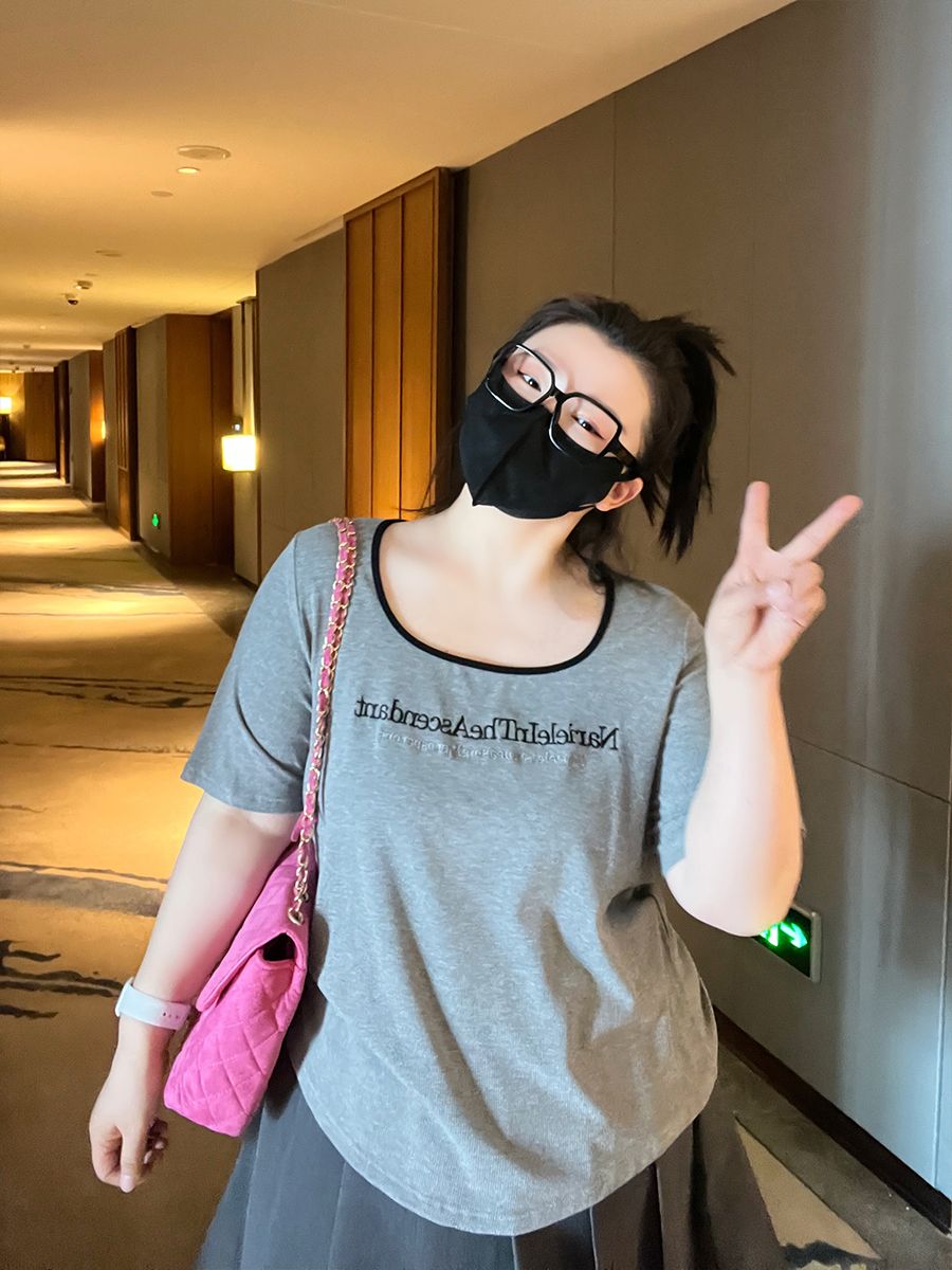 新款300斤胖mm大碼女裝寬鬆顯瘦小蠻腰短袖t恤女打底衫字母上衣夏