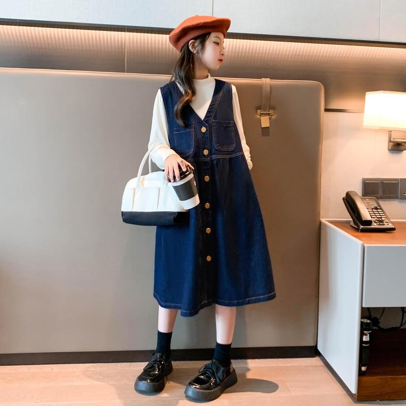 女童春裝連衣裙2023新款兒童春季洋氣女孩裙子時髦牛仔背帶裙套裝