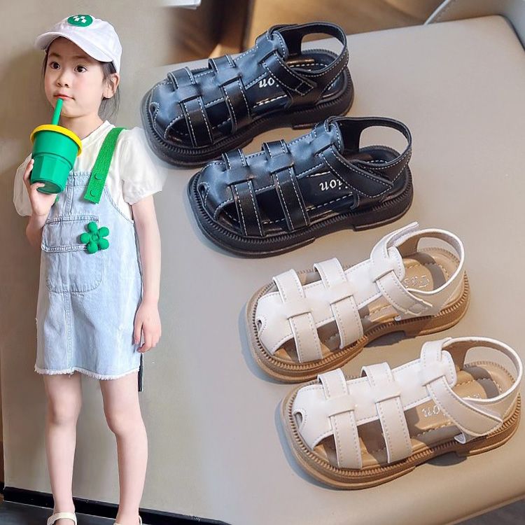 兒童軟皮涼鞋2023年夏季新款女童軟底復古包頭童鞋中大童沙灘鞋子