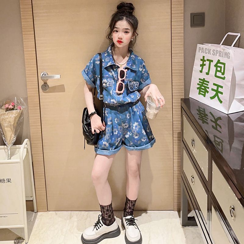 女童夏裝套裝2023新款洋氣短袖兒童裝女孩夏季時髦牛仔短褲兩件套