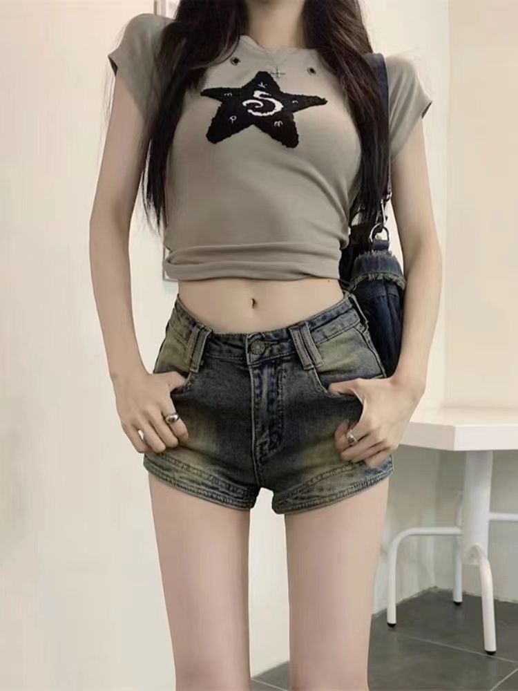 American hot girl denim shorts women's high-waisted hot pants slim straight tube buttocks make old and show long legs washed thin section trendy