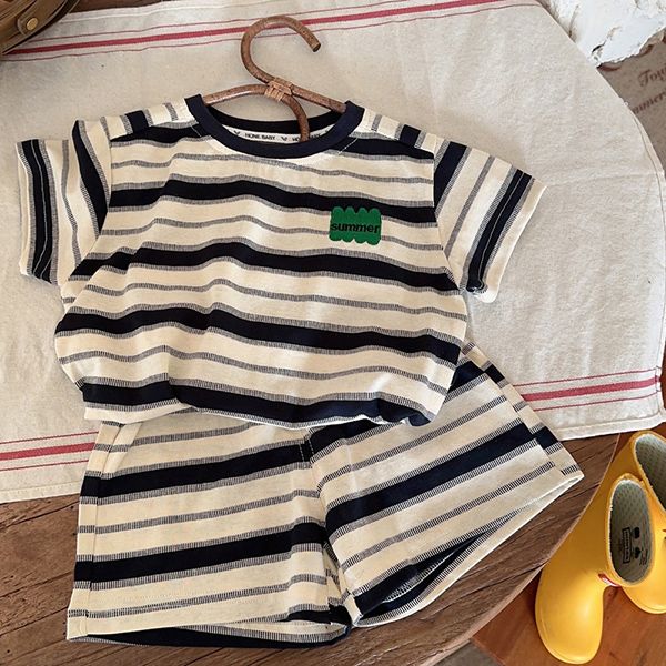 Baby short-sleeved suit boys thin section summer new children's shorts children's casual T-shirt two-piece set female foreign style