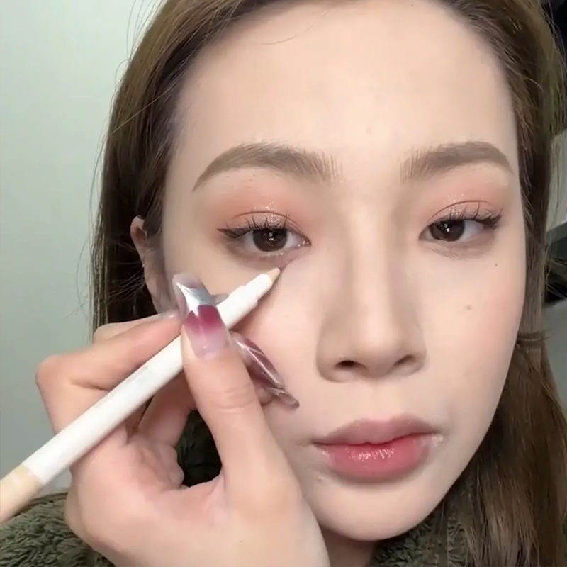 嘭嘭惹人憐~極細雙頭臥蠶筆眼線筆兩用珠光提亮新手純欲粉嫩下至