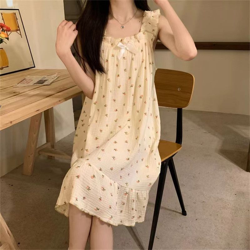 Korean version of bear suspender nightdress female sweet and cute summer thin section girl baby cotton yarn pajamas princess home service