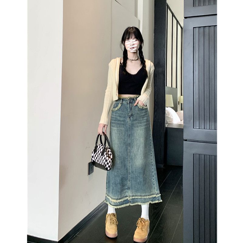 Retro raw edge slit denim skirt women's summer 2023 new style old Hong Kong style skirt mid-length straight skirt