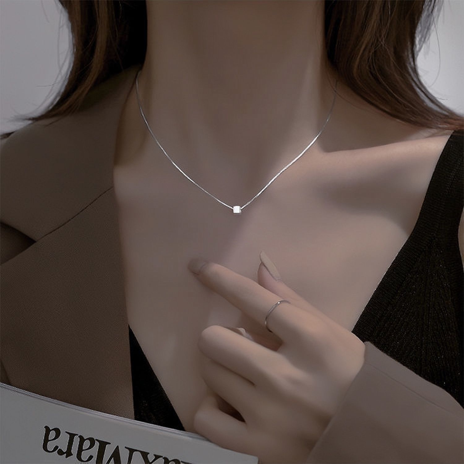 925 sterling silver necklace female Korean version simple personality geometric sugar cube pendant temperament niche design ins clavicle chain tide