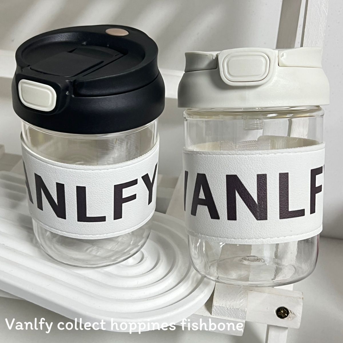 2023 new cup ins high-value small fragrance portable plastic handy cup niche students with straw water cup