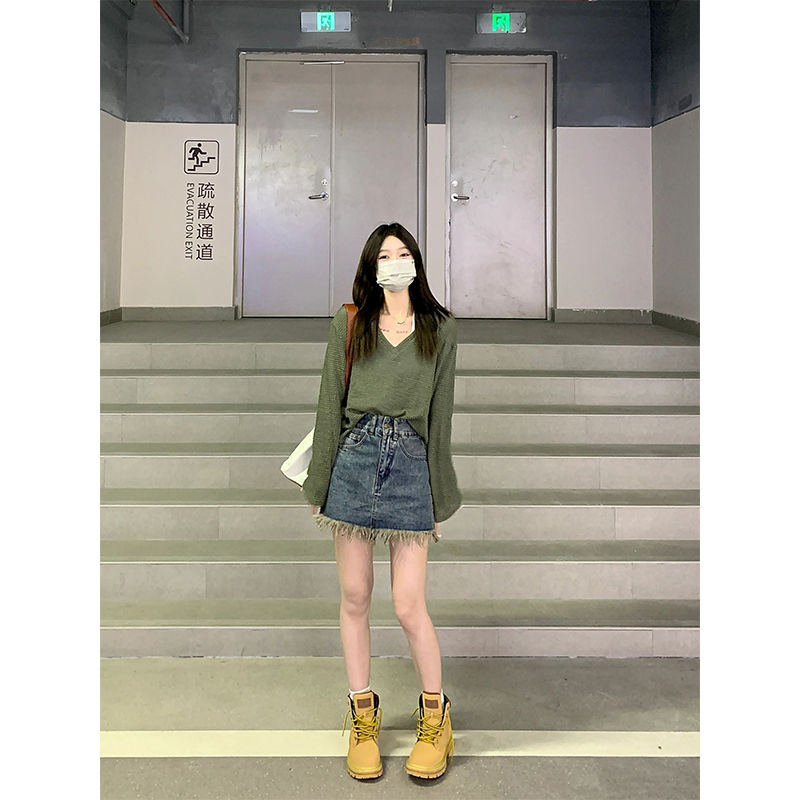 復古牛仔半身裙女春季2023新款設計感高腰顯瘦流蘇A字包臀短裙子