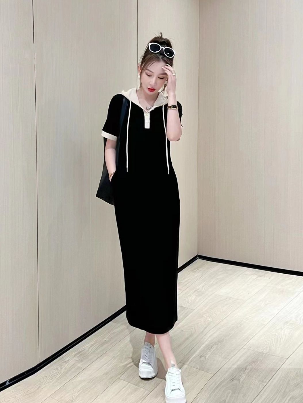 Summer short-sleeved hooded over-the-knee sweater dress fat MM extra-large size 300 catties loose-fitting skin-covering dress