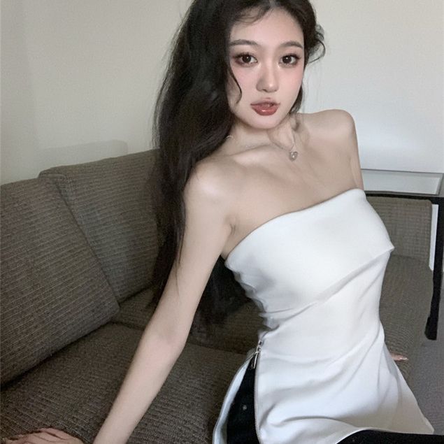 Slender wheat THIN MORE hot girl style sweet and spicy one-shoulder tube top female niche design with side slits for outer wear top