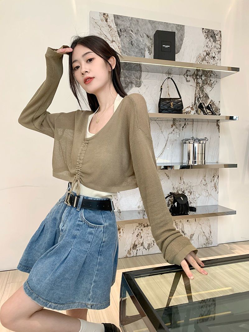 Fiber wheat THIN MORE Early spring hanging neck strap two-piece set sweet hanging neck strap niche chic blouse tide
