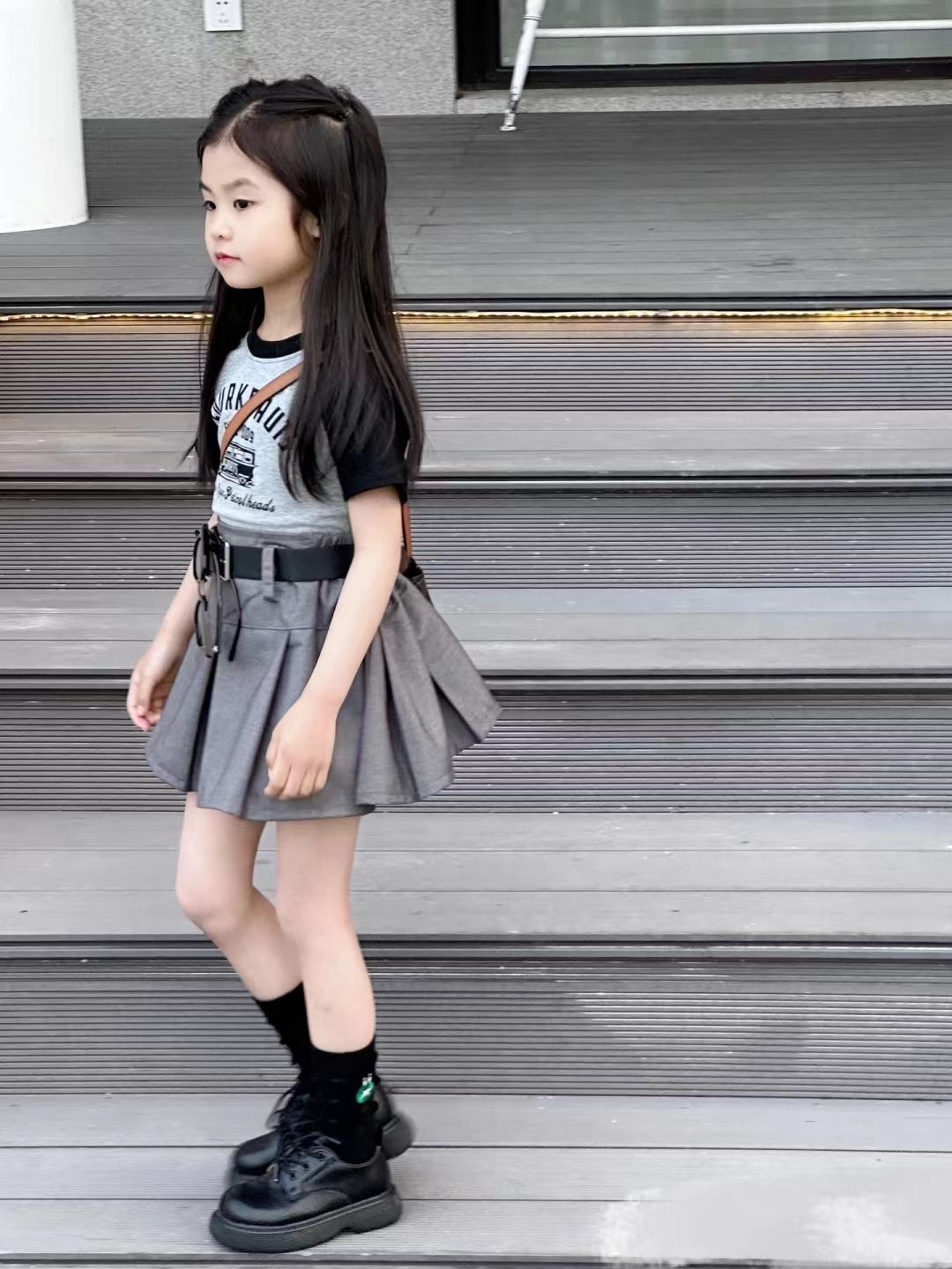 Girls  summer new suit skirt letter print raglan short sleeves + gray skirt baby girl pleated skirt