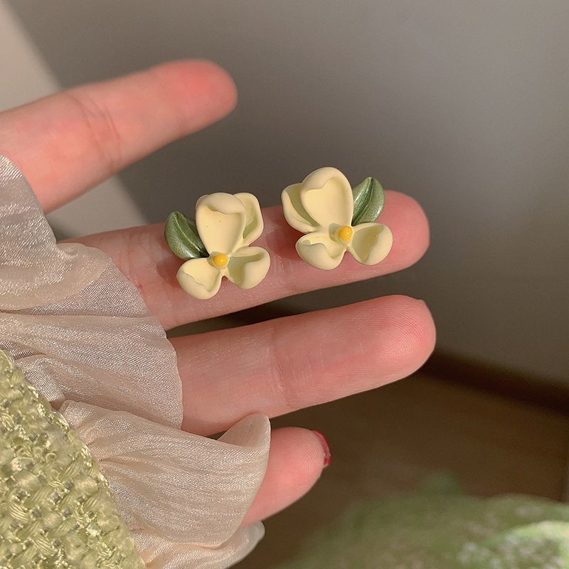 绿色栀子花耳钉超仙小清新甜美耳环2023年春夏季新款耳饰花朵耳夹