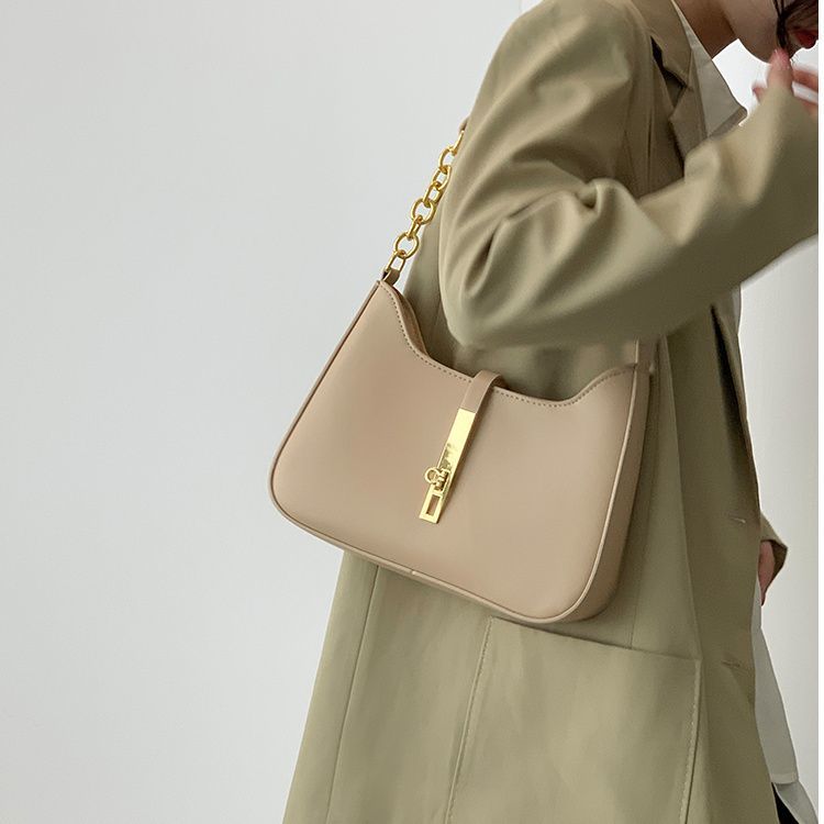 Korean niche design bag women's summer 2023 new trendy high-end portable underarm bag versatile fashion shoulder bag