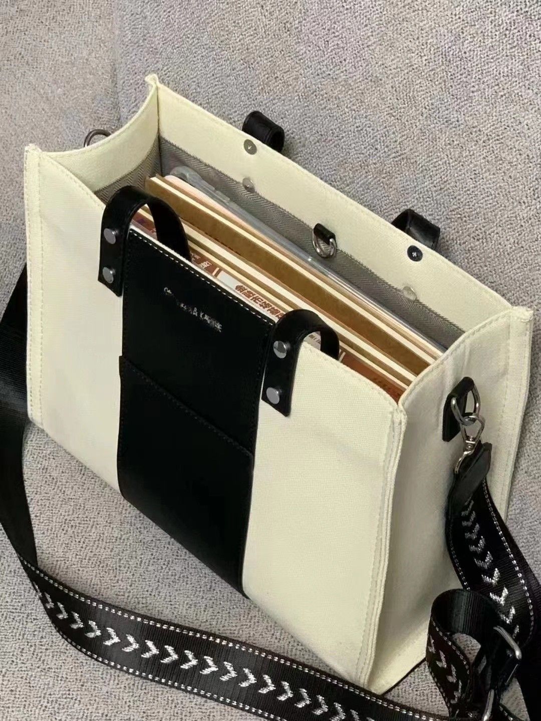 CorVBahKriDSn niche Japanese black and white tote bag canvas large-capacity students commuting to class...
