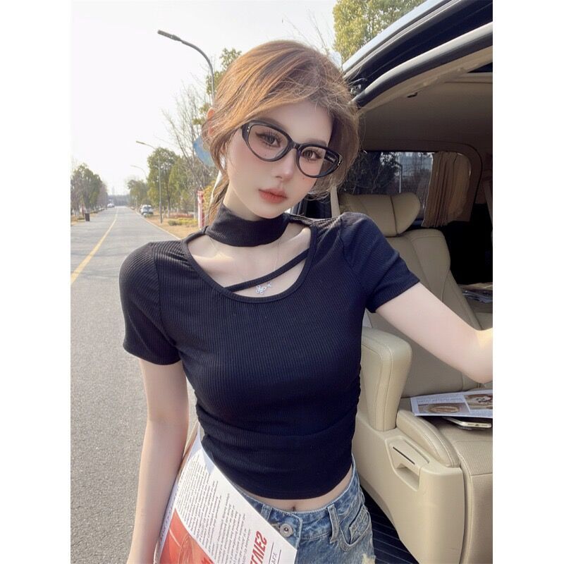 Design sense hollow sweet and spicy short chest tight top women's summer fashion foreign style all-match half-high collar T-shirt